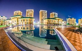 Modern Apartment With Pool In North Bucharest